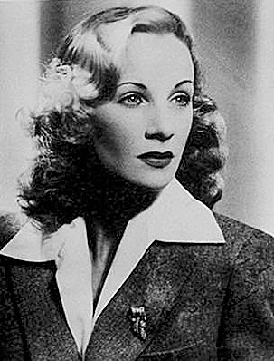 年輕時她明艷迷人