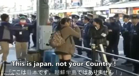 �ձ�Ů�ӽ��^�ߺ�������Փ���W(w��ng)�(y��)�؈D��